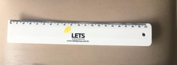 RÉGUA 20 CM COM FURO